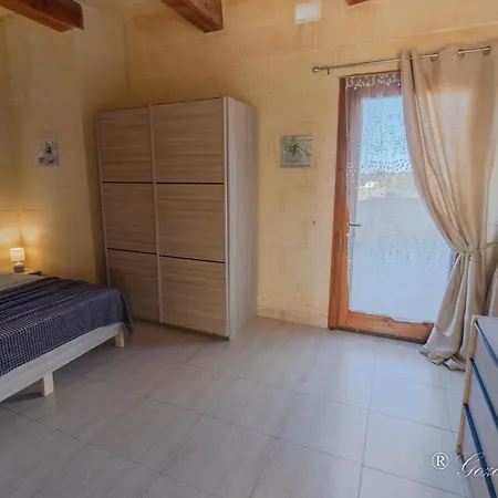 Hollies Tatil Evi Qala