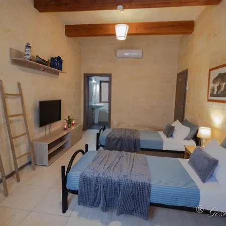 Hollies Tatil Evi Qala